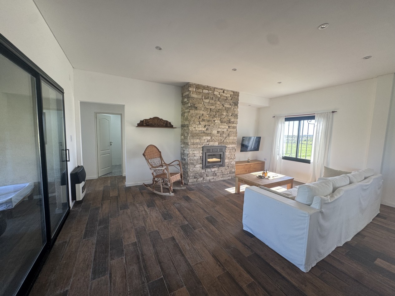 Soñada Chacra 17.000M2 con moderna Casa 5 Amb