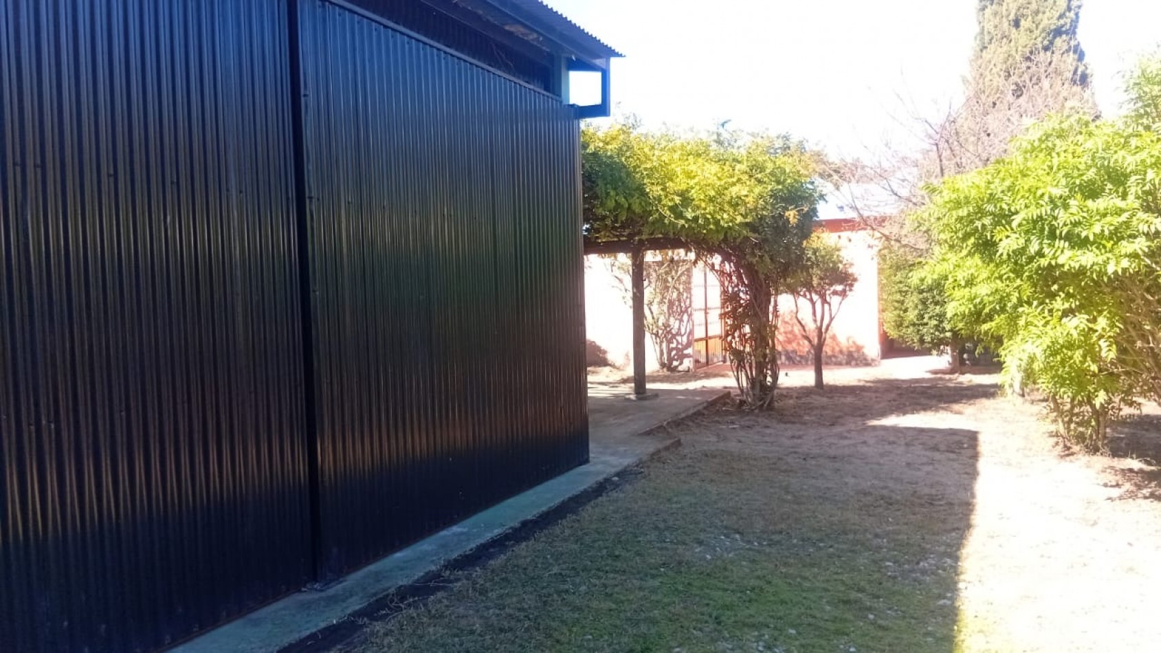 LOTE CON GALPON IDEAL DEPOSITO