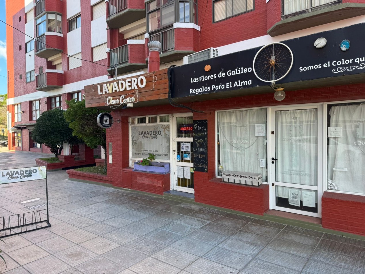 Venta de Local Comercial de 49 m² - No Incluye Fondo de Comercioq