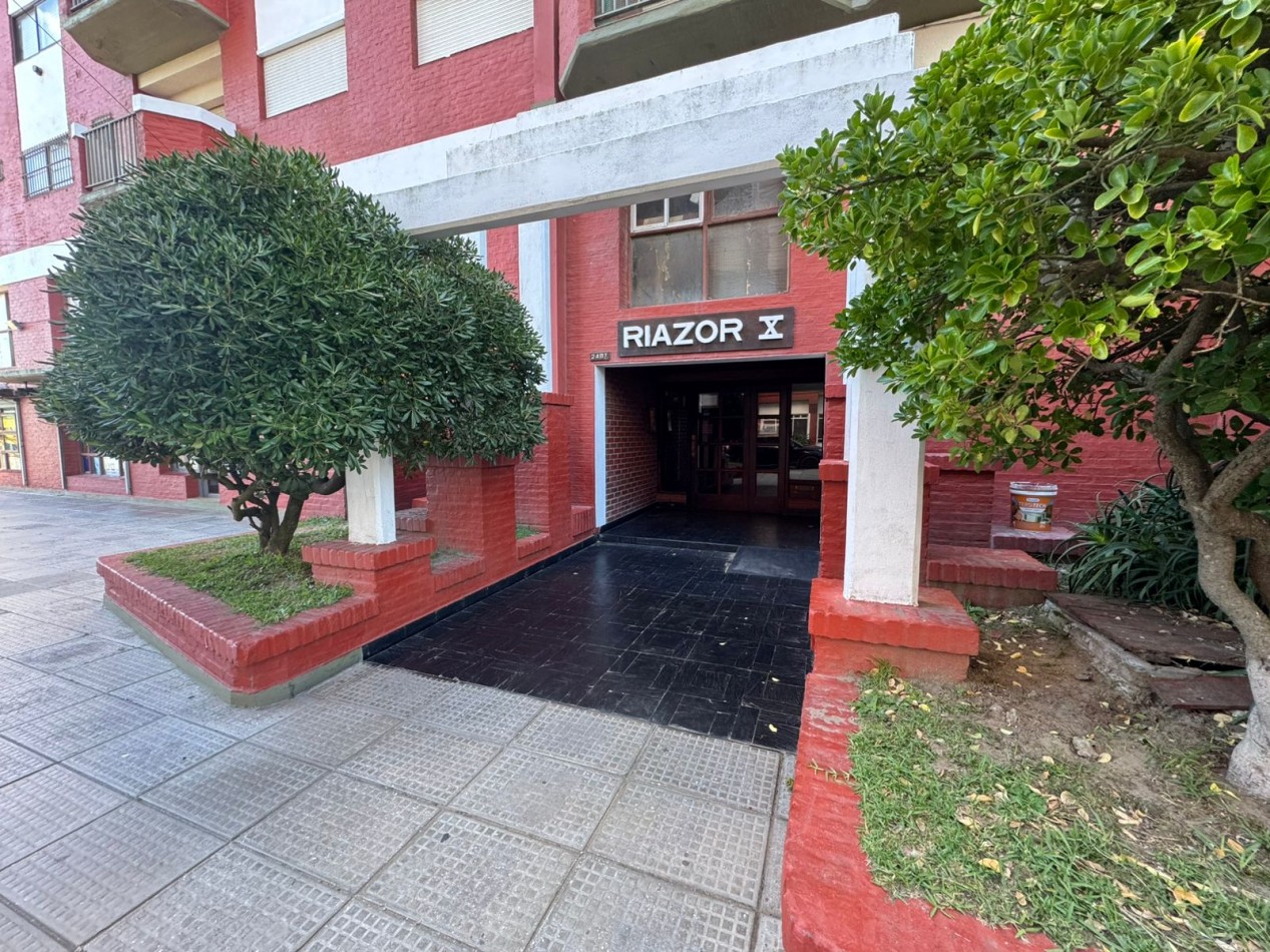 Venta de Local Comercial de 49 m² - No Incluye Fondo de Comercioq