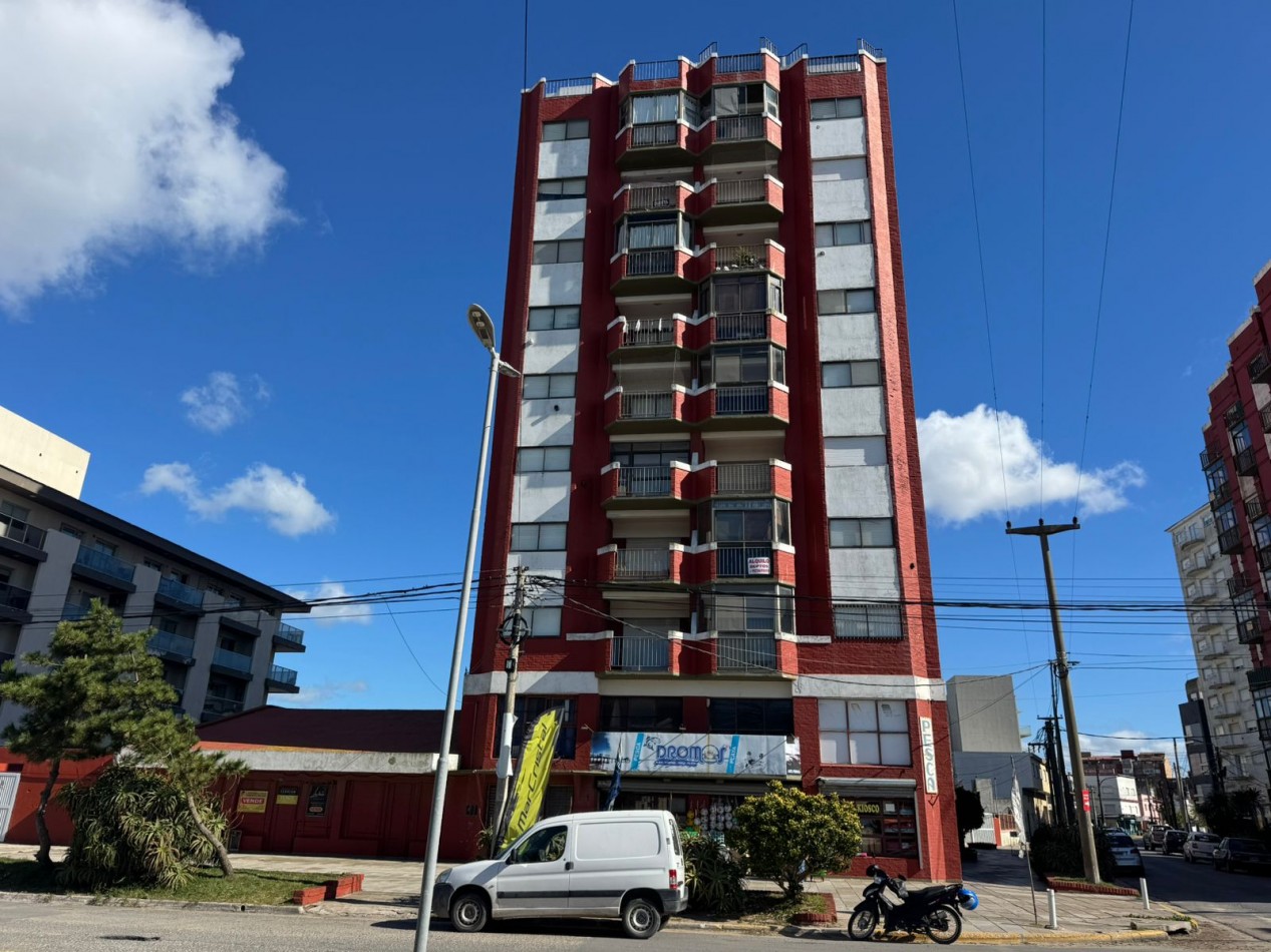 Venta de Local Comercial de 49 m² - No Incluye Fondo de Comercioq