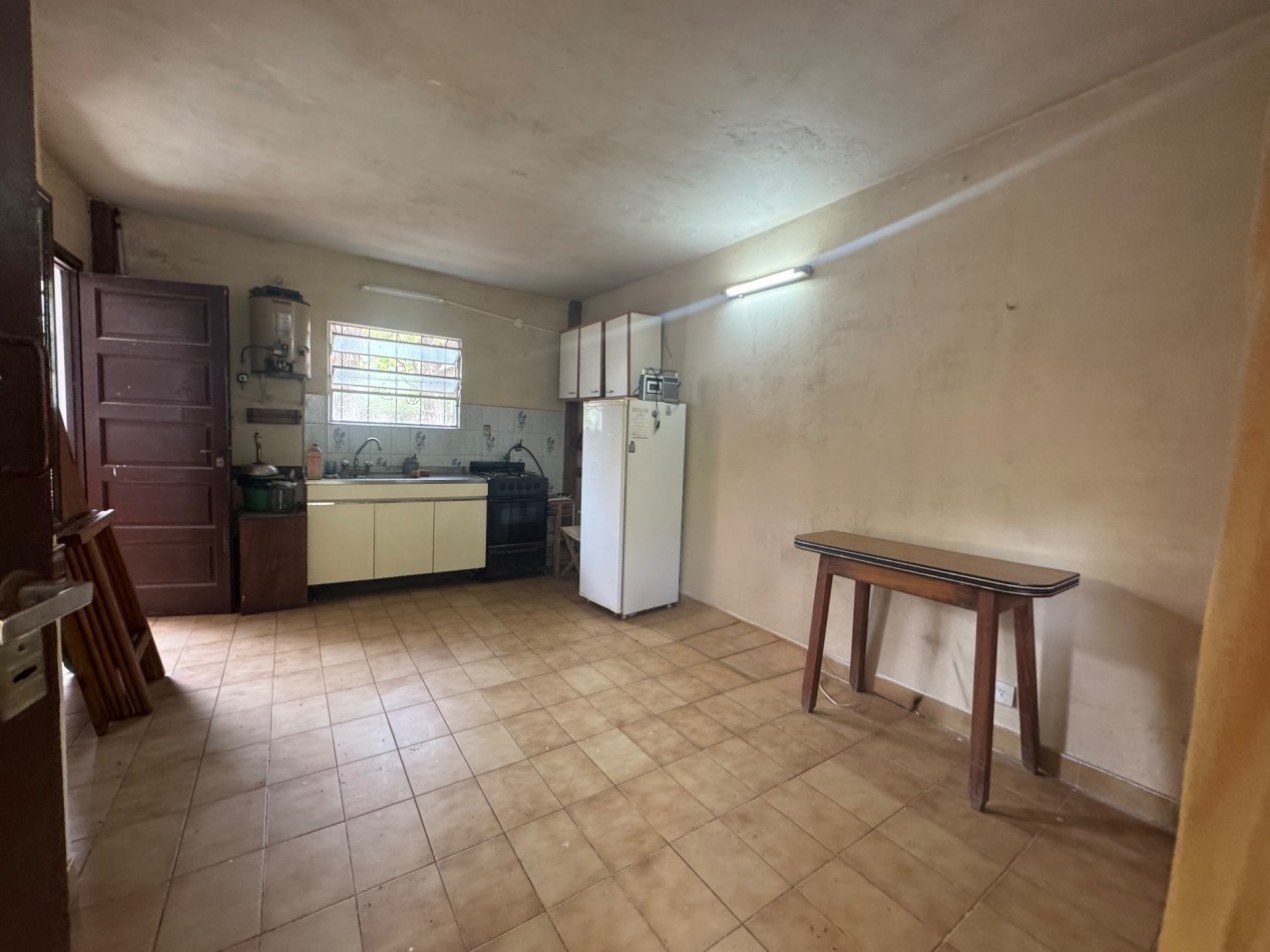 Casa 2 amb a refaccionar en zona norte 
