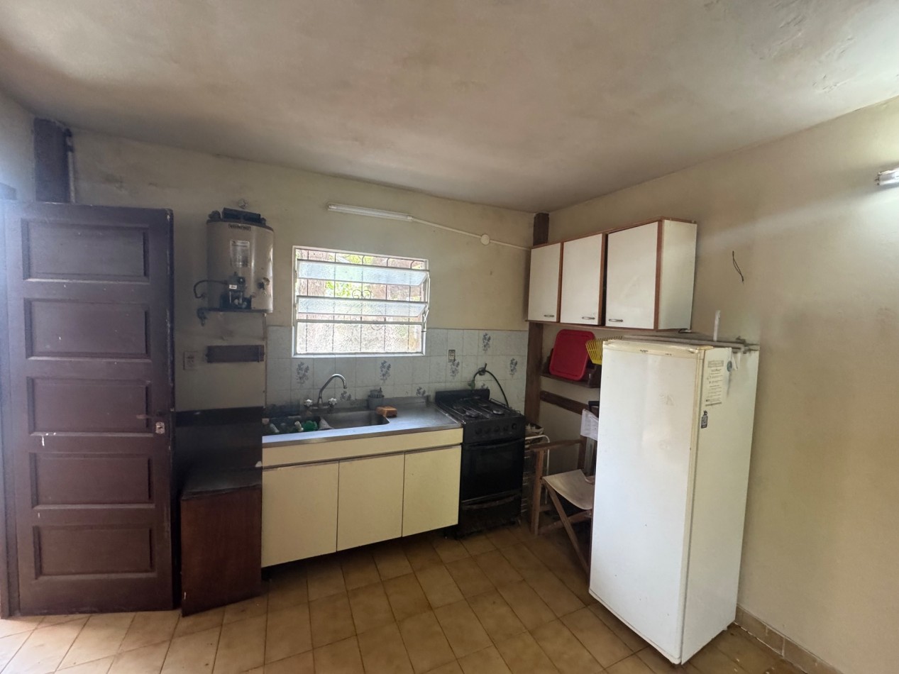 Casa 2 amb a refaccionar en zona norte 