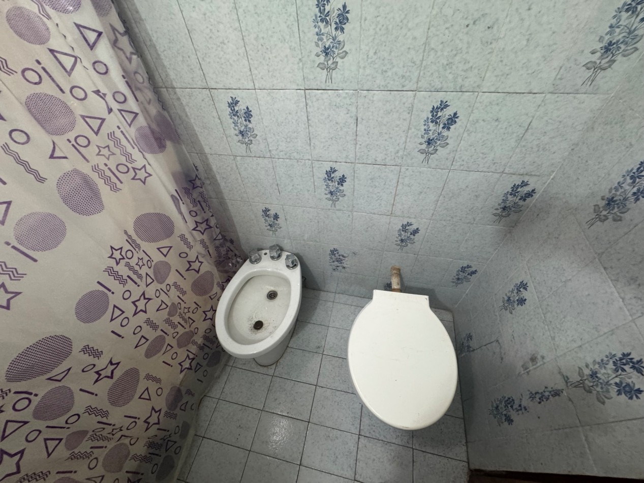 Casa 2 amb a refaccionar en zona norte 