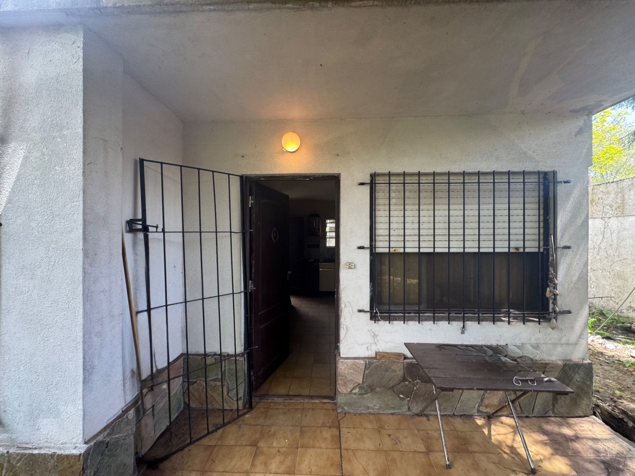 Casa 2 amb a refaccionar en zona norte 