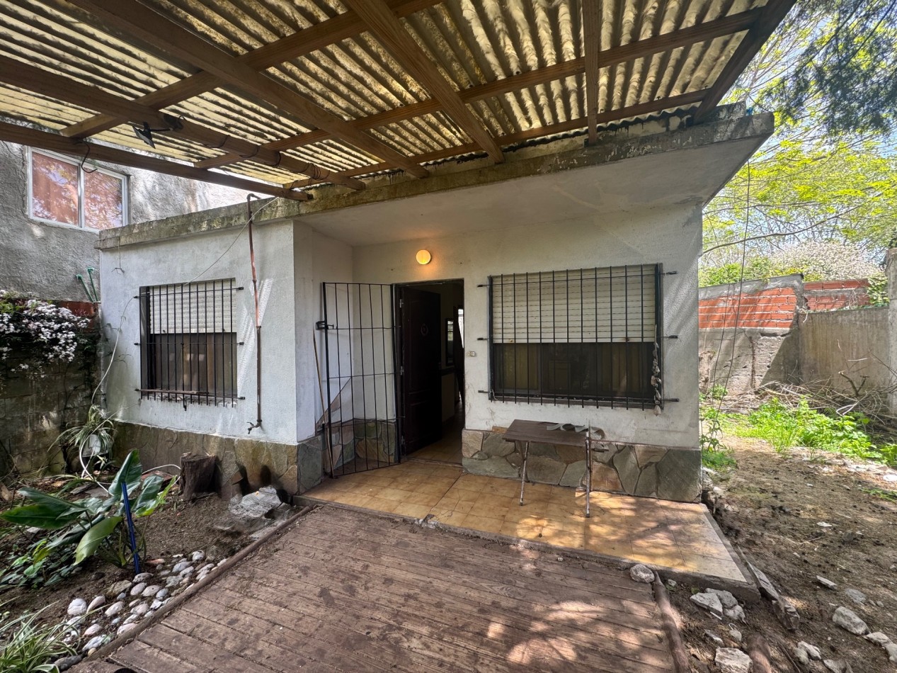 Casa 2 amb a refaccionar en zona norte 