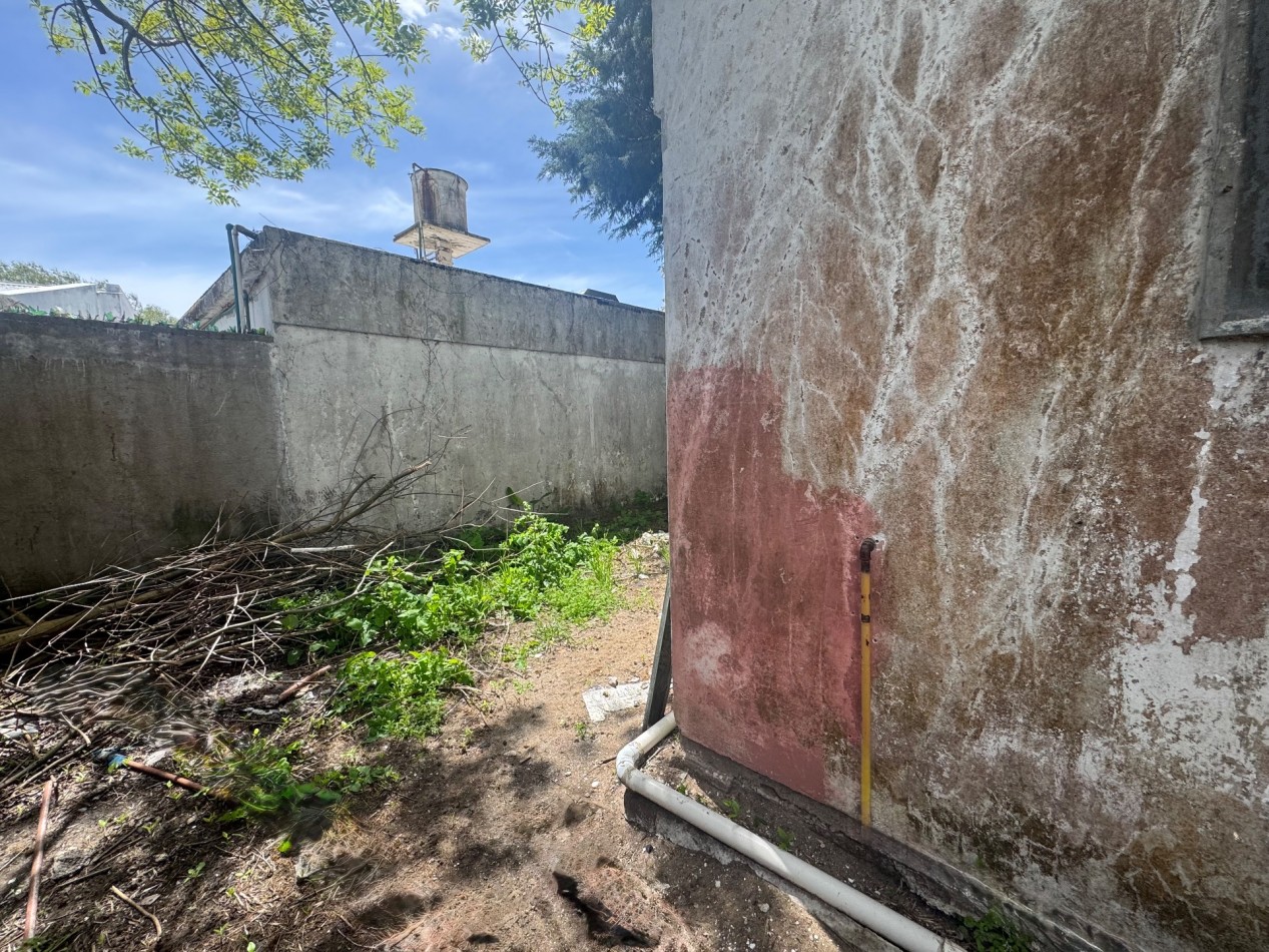 Casa 2 amb a refaccionar en zona norte 