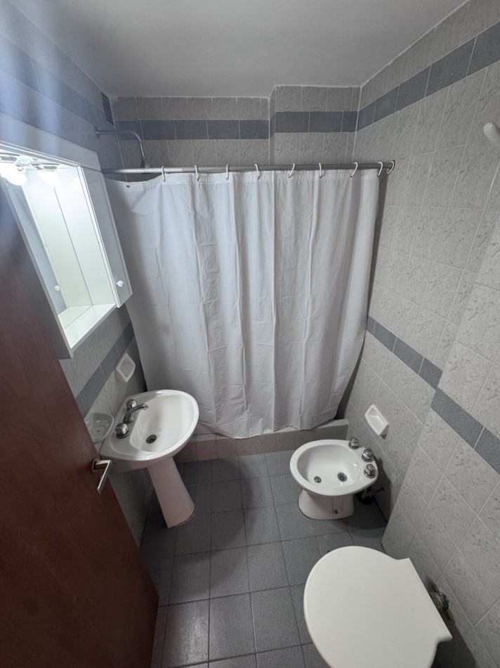 Depto 2 Amb con 2 cocheras 