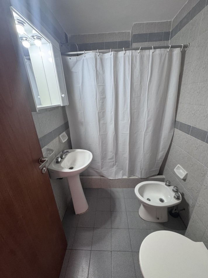 Depto 2 Amb con 2 cocheras 