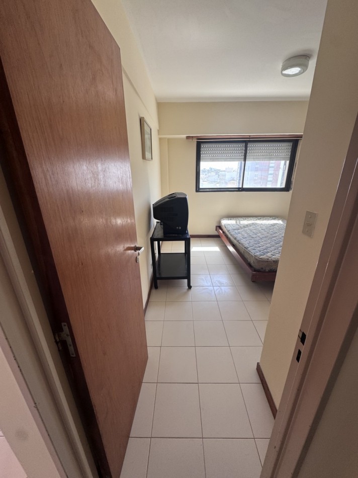 Depto 2 Amb con 2 cocheras 