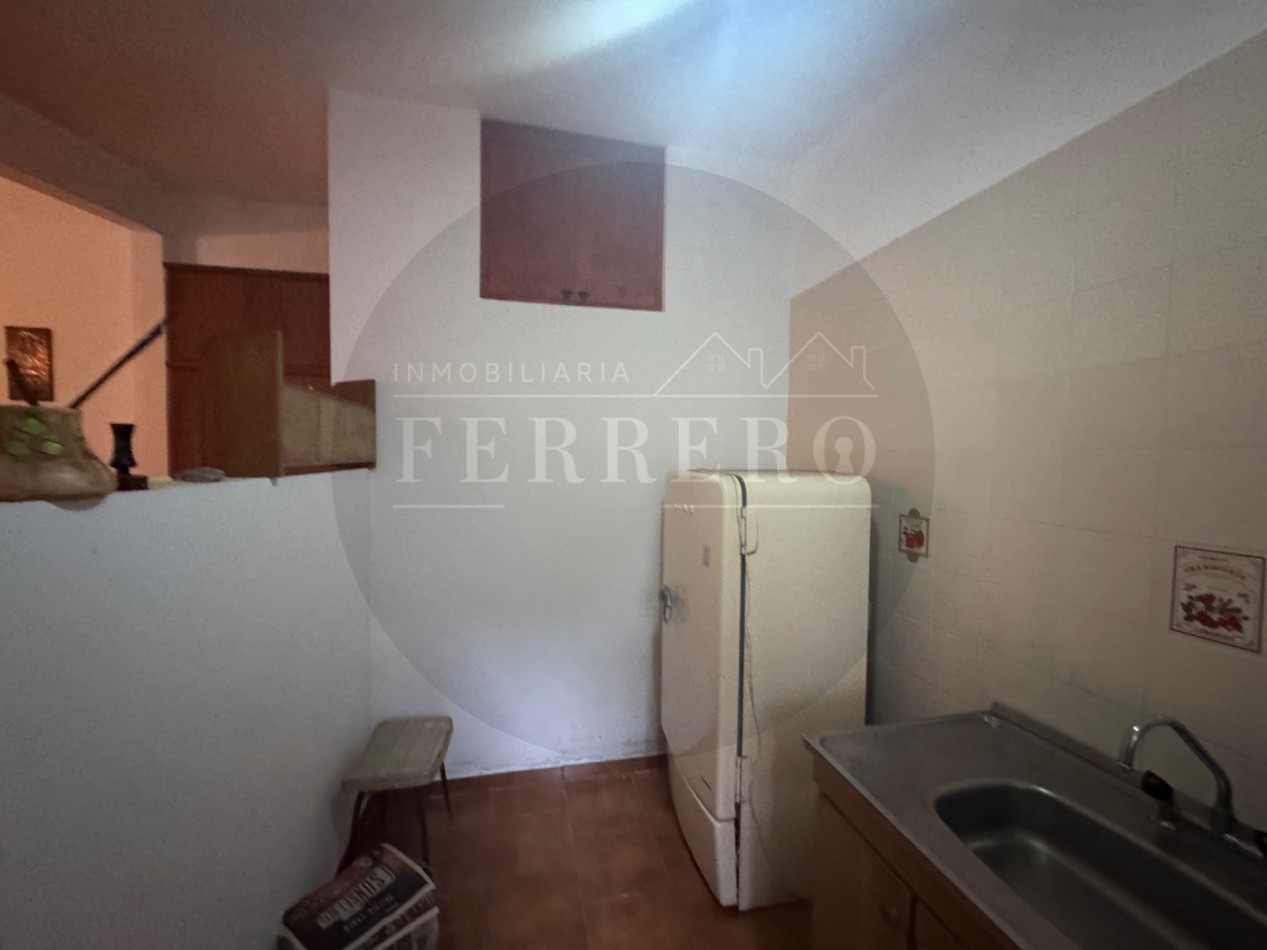 Propiedad Multifuncional con Tres Espacios Habitables y Gran Lote de 1.100m2