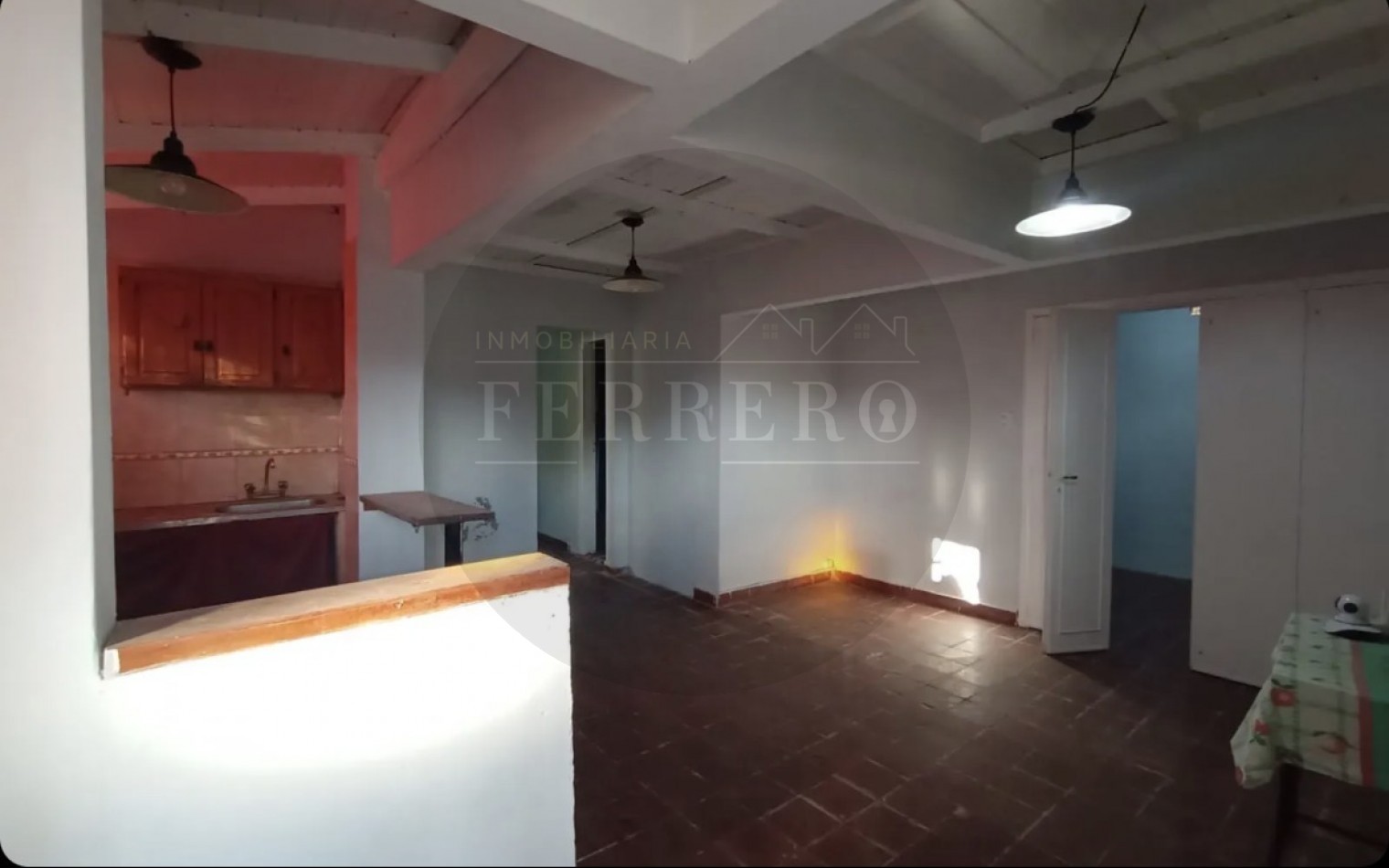 CASA PARA DISFRUTAR TODO EL AÑO- 4 AMBIENTES, IMPECABLE ! 