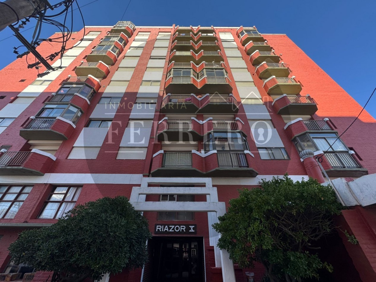 Venta de Local Comercial de 49 m² - No Incluye Fondo de Comercioq