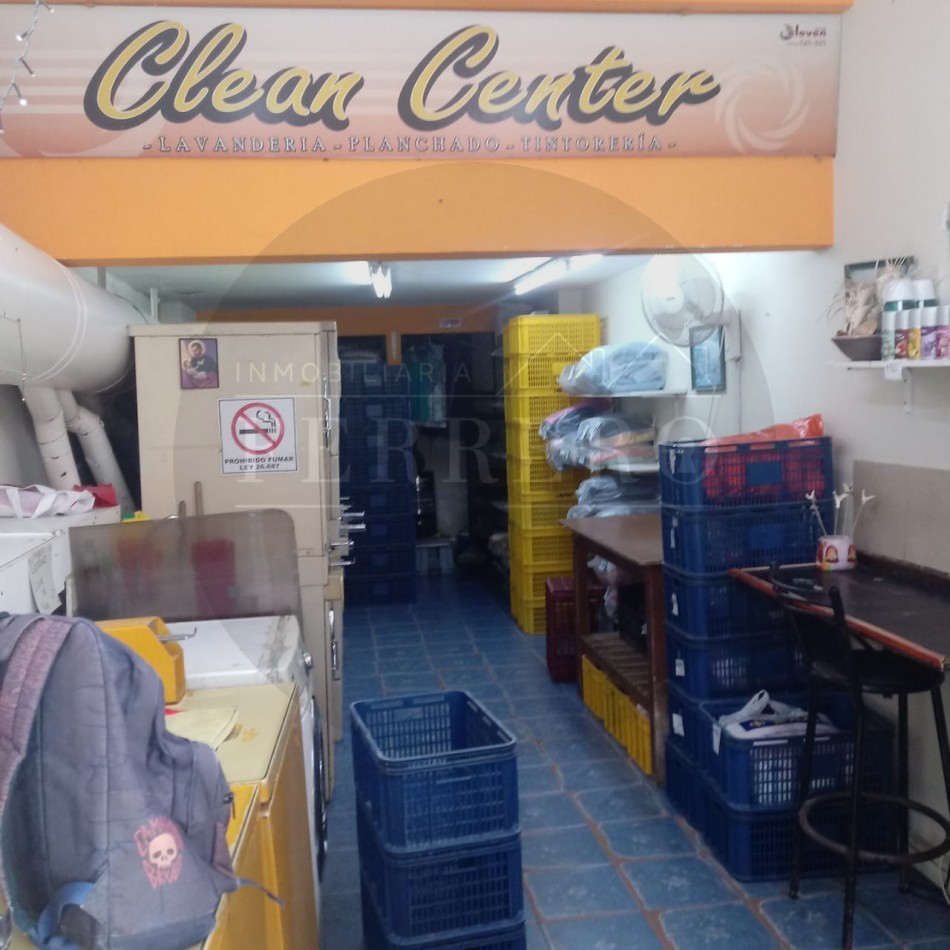 Venta de Local Comercial de 49 m² - No Incluye Fondo de Comercioq