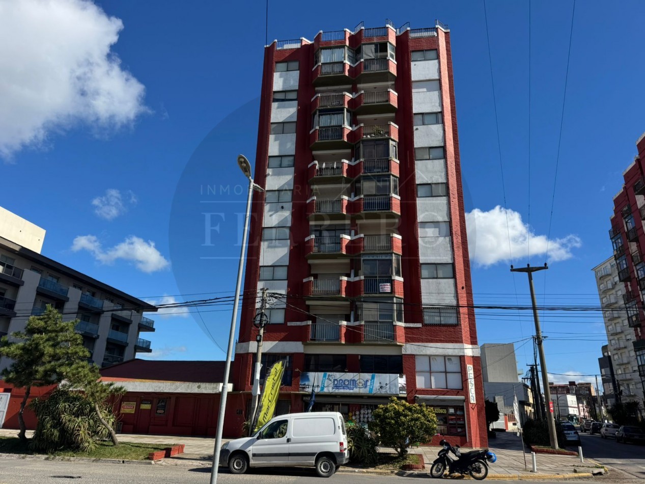 Venta de Local Comercial de 49 m² - No Incluye Fondo de Comercioq