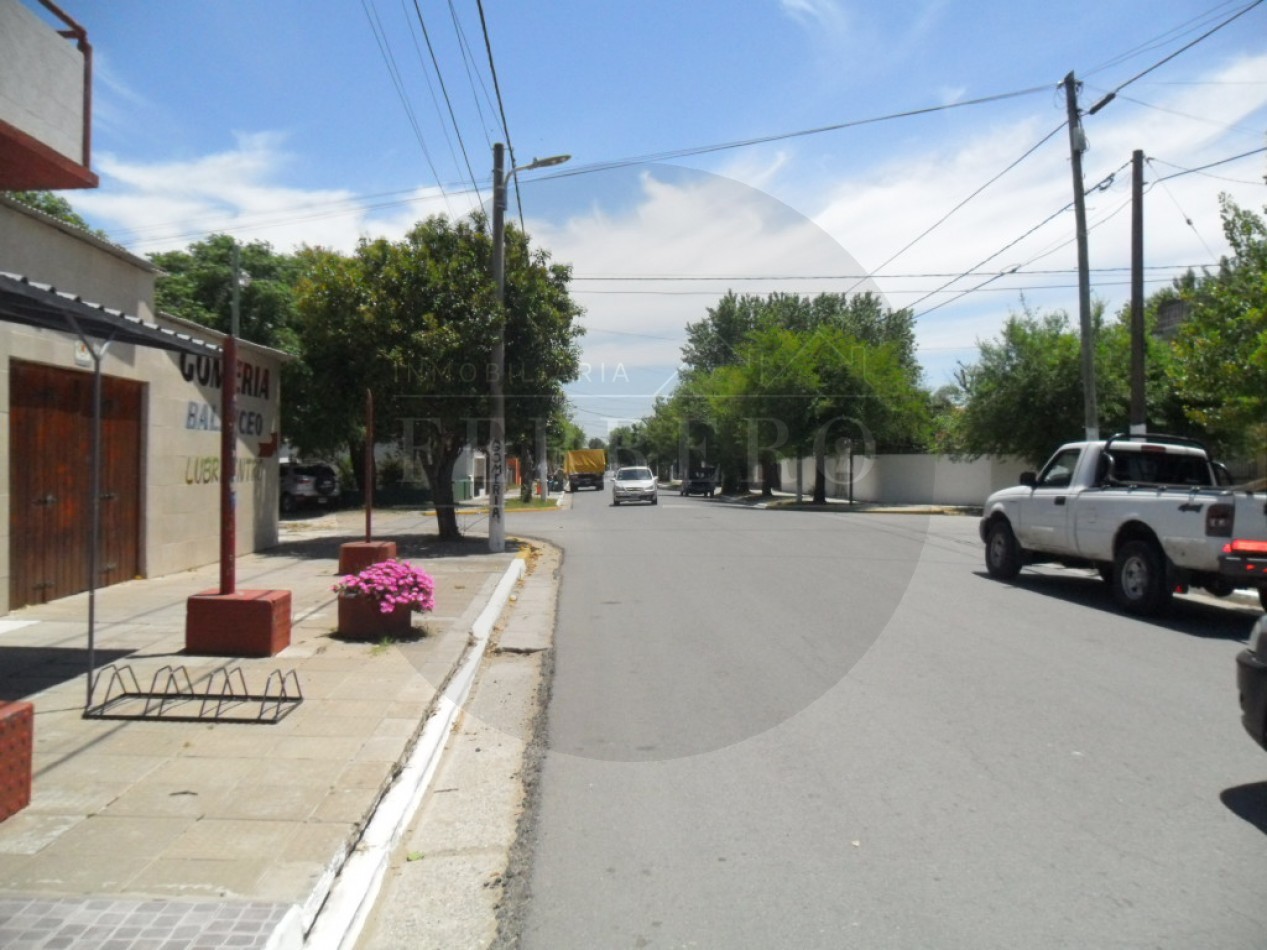 Duplex 2 Amb con entrada vehicular y patio