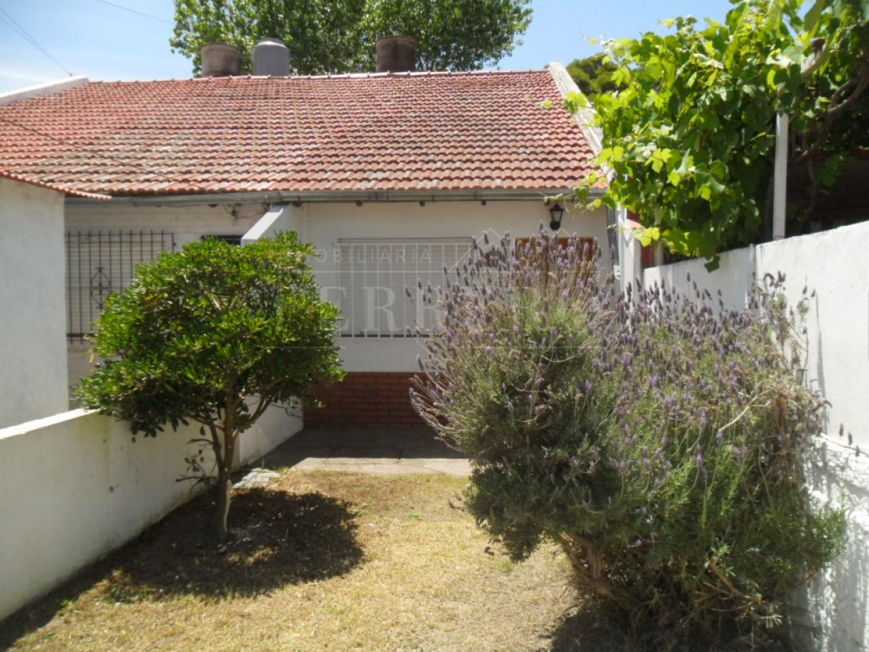Duplex 2 Amb con entrada vehicular y patio