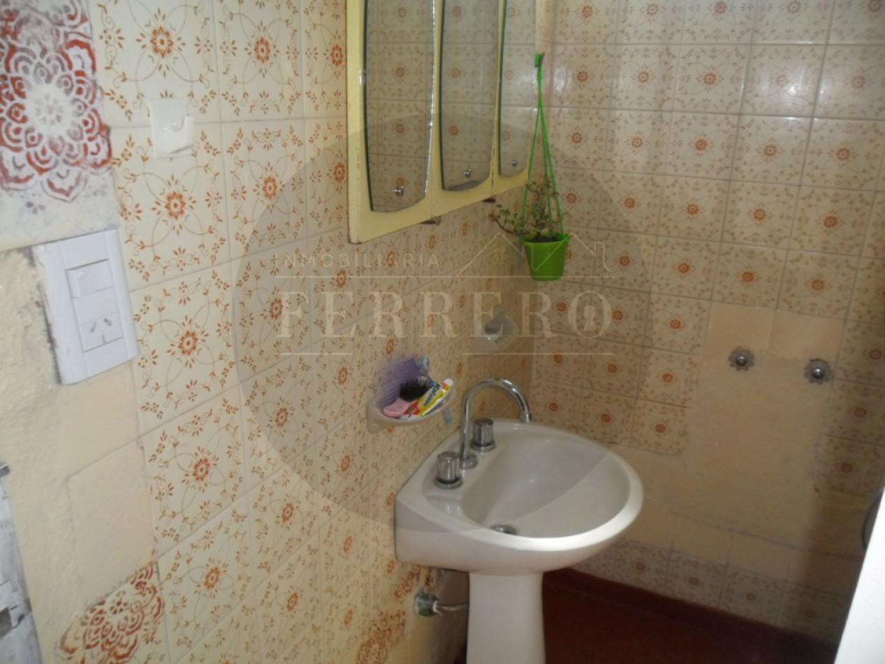 Departamento de 2 Ambientes en Venta en San Clemente del Tuyu - Sobre Avenida San Martin, Sin Expensas