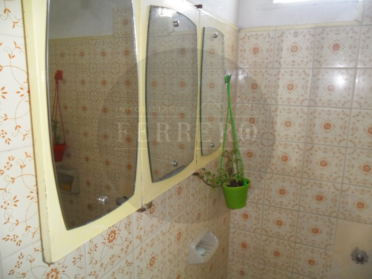Departamento de 2 Ambientes en Venta en San Clemente del Tuyu - Sobre Avenida San Martin, Sin Expensas