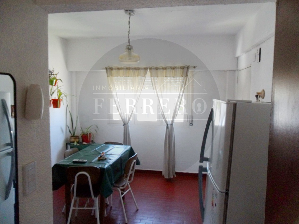 Departamento de 2 Ambientes en Venta en San Clemente del Tuyu - Sobre Avenida San Martin, Sin Expensas