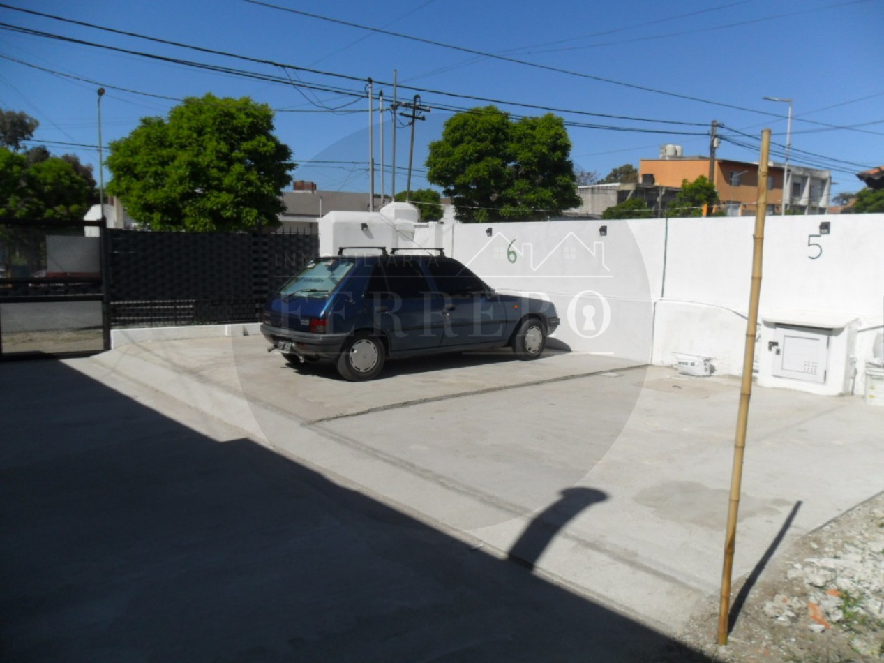 Departamento de 2 Ambientes en Venta en San Clemente del Tuyu - Sobre Avenida San Martin, Sin Expensas