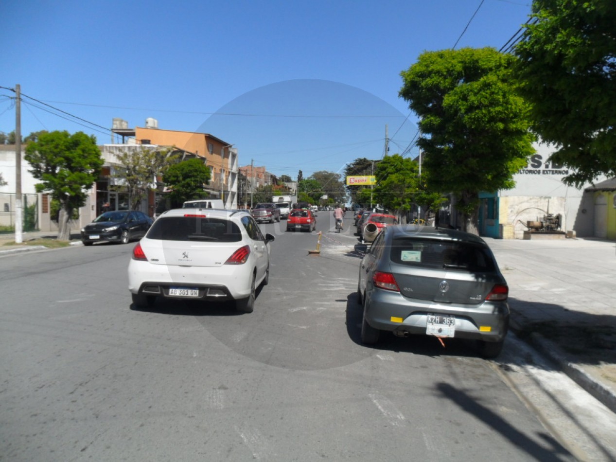 Departamento de 2 Ambientes en Venta en San Clemente del Tuyu - Sobre Avenida San Martin, Sin Expensas