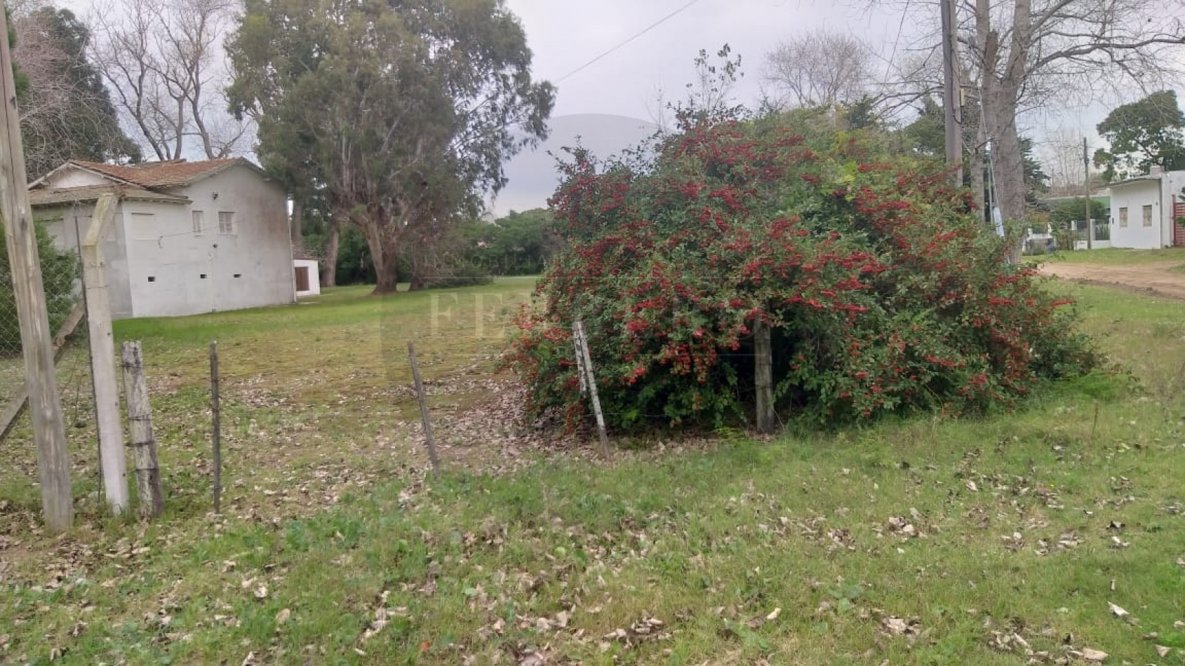Lote esquina 922M2 Zona Norte