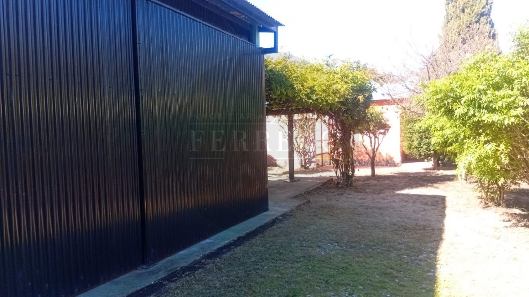 LOTE CON GALPON IDEAL DEPOSITO