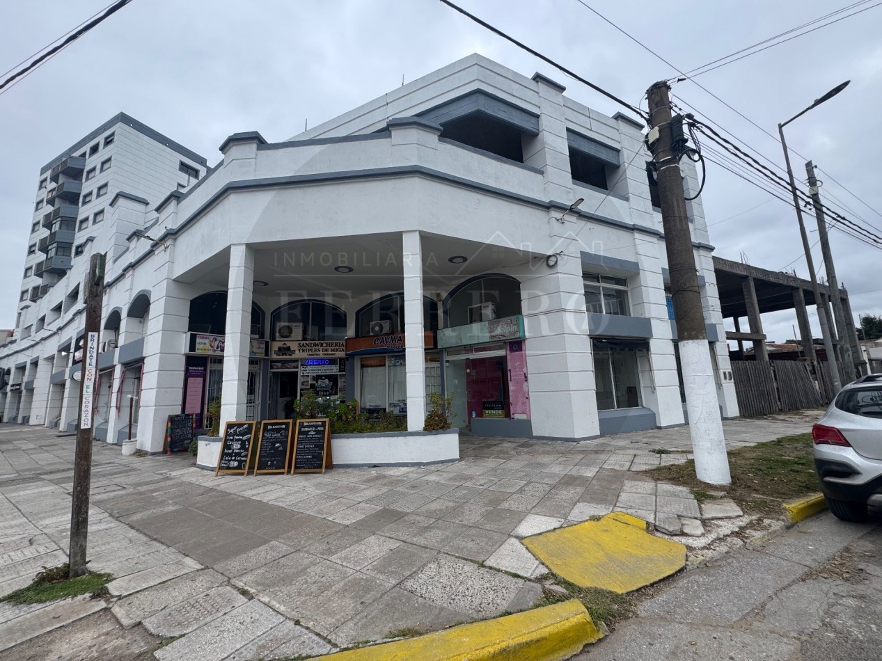 Local frente a Boulevard con excelente exposicion 