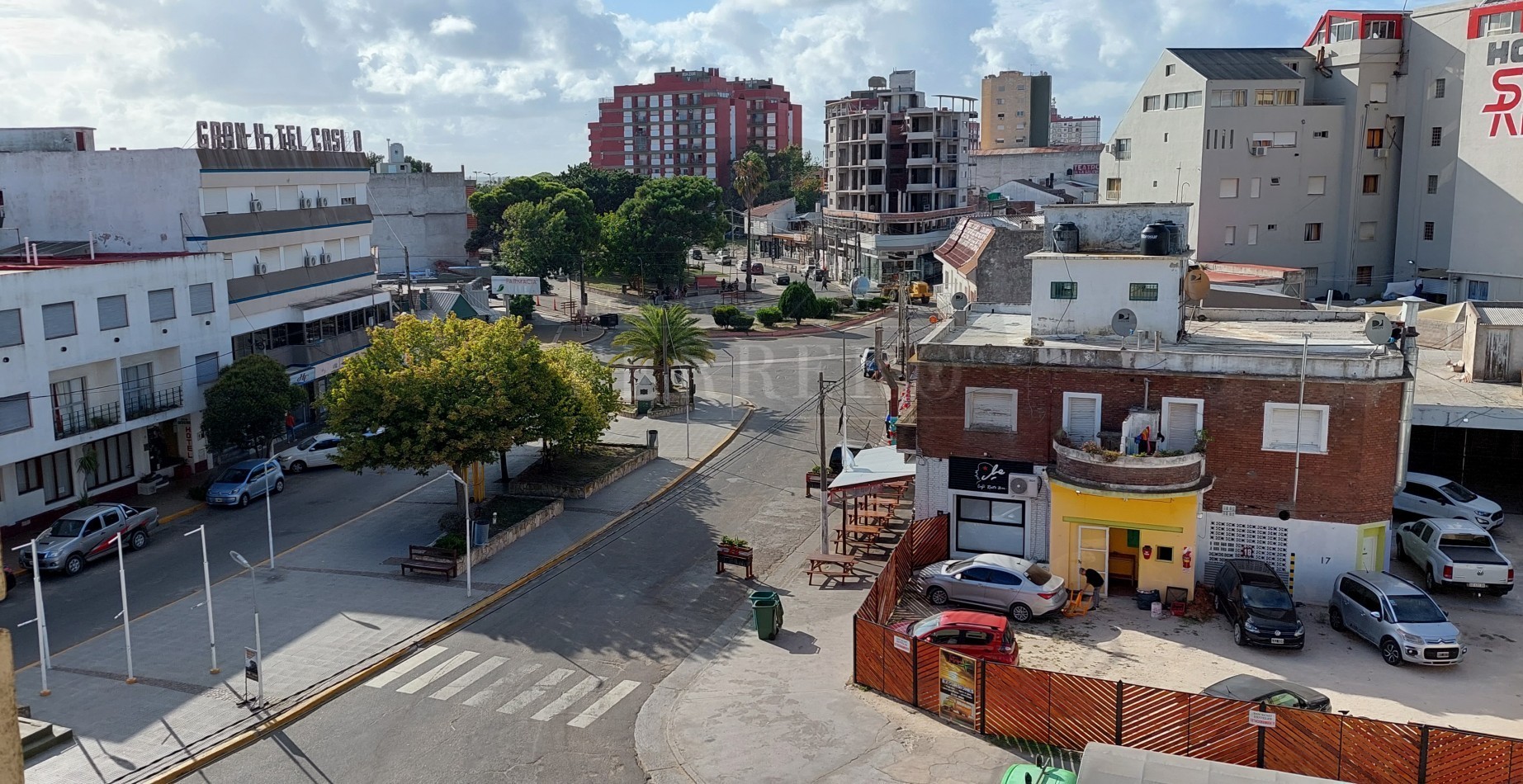 Departamento de 2 Ambientes en Edificio Riazor XVI | A 100 Metros del Mar y de la Peatonal | San Clemente del Tuyu