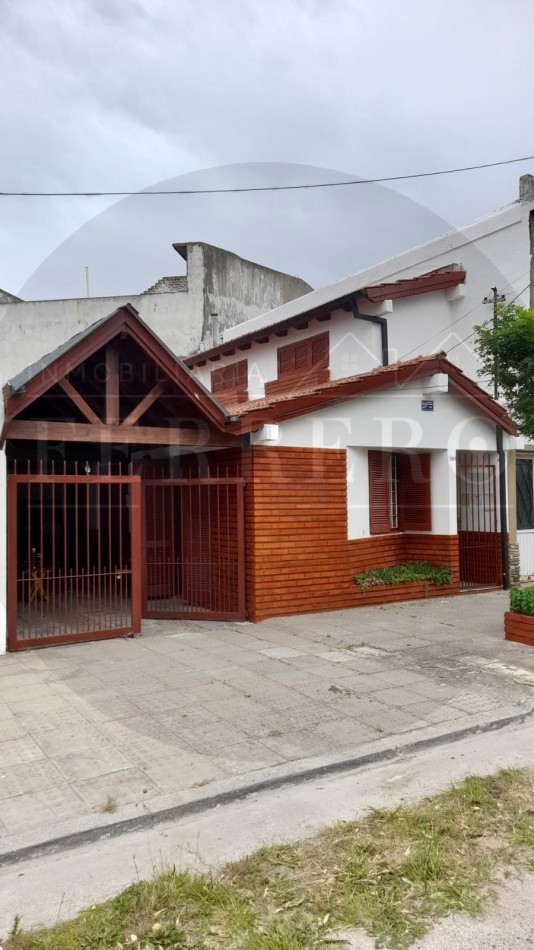Casa centrica 4 Amb con garaje
