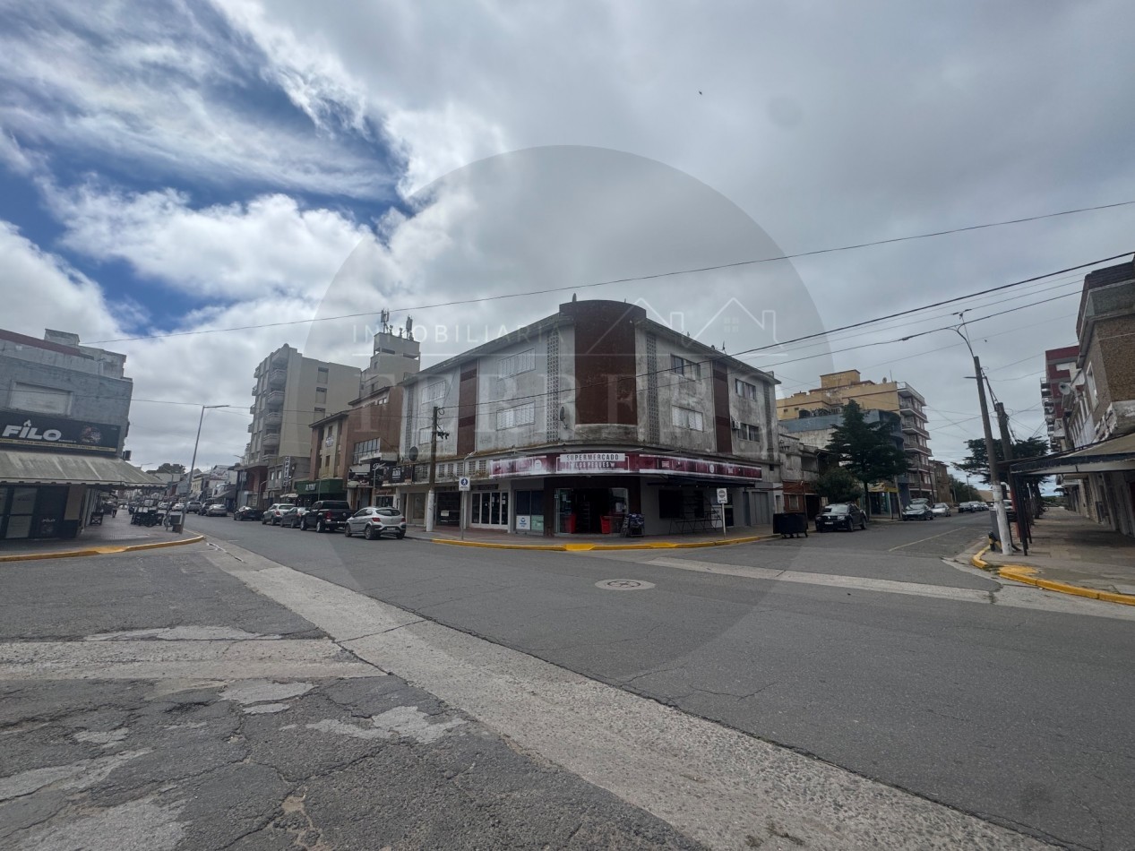 Monoambiente sobre Peatonal 