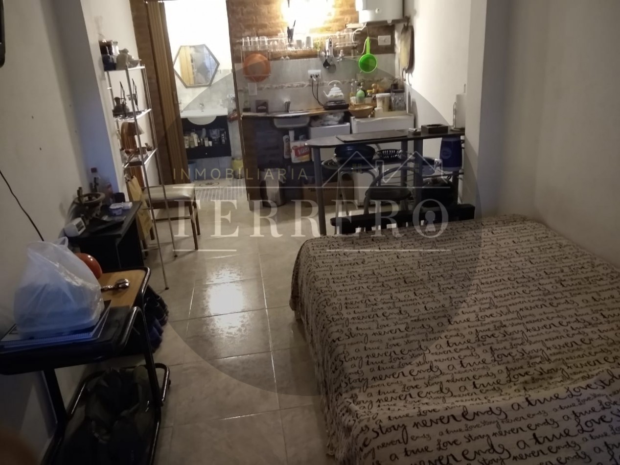 5 DEPTOS EN BLOCK EN BARRIO TALA