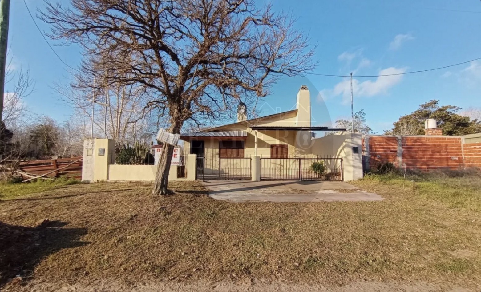 CASA PARA DISFRUTAR TODO EL AÑO- 4 AMBIENTES, IMPECABLE ! 