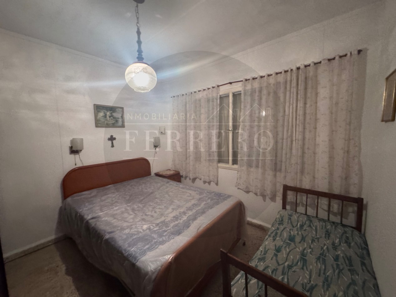 Propiedad Multifuncional con Tres Espacios Habitables y Gran Lote de 1.100m2