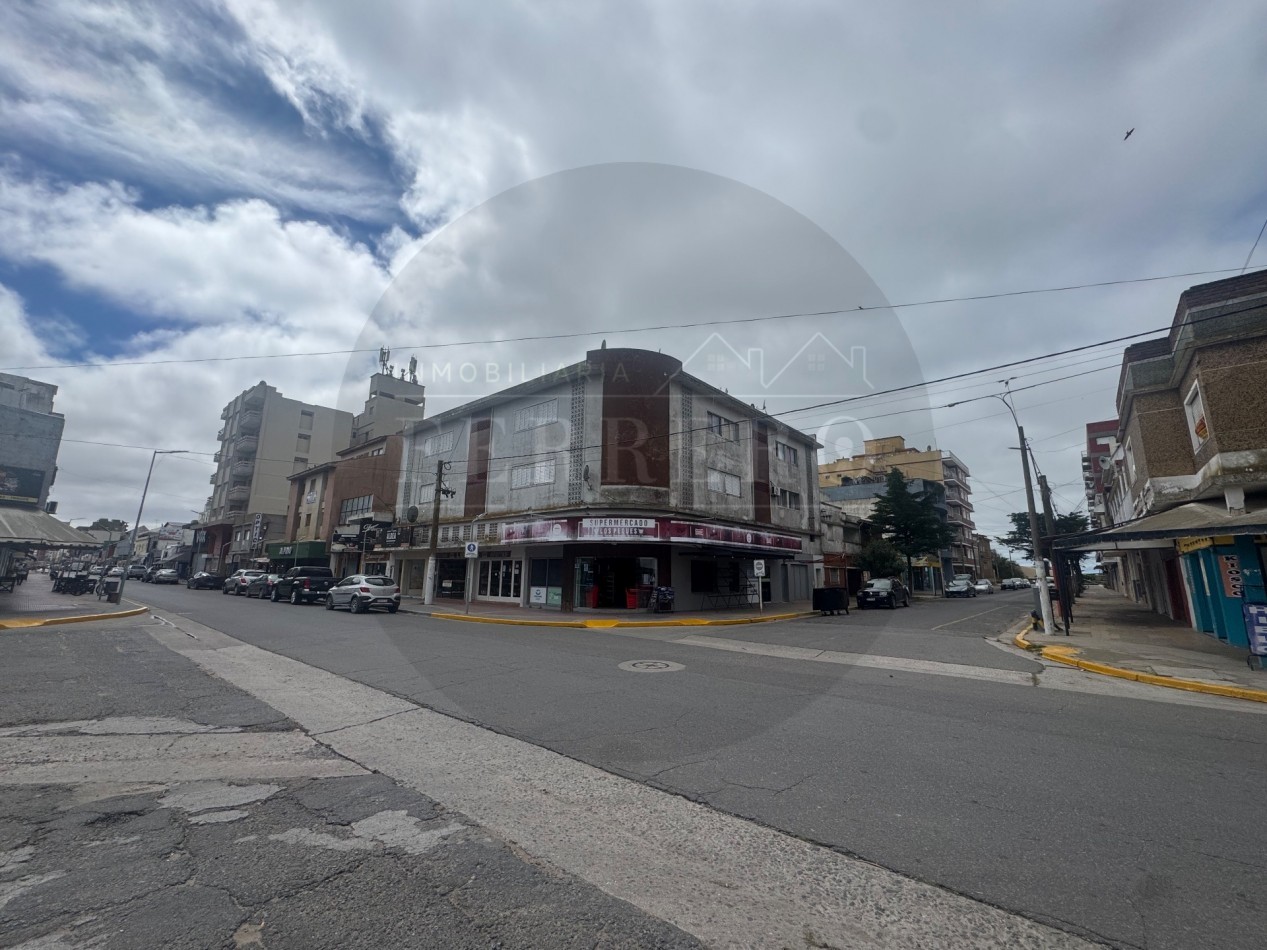 Monoambiente sobre Peatonal 