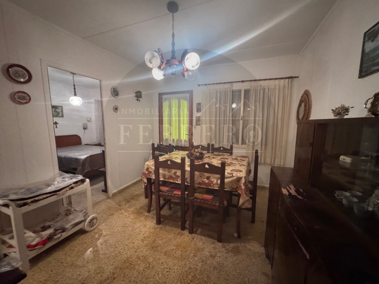 Propiedad Multifuncional con Tres Espacios Habitables y Gran Lote de 1.100m2