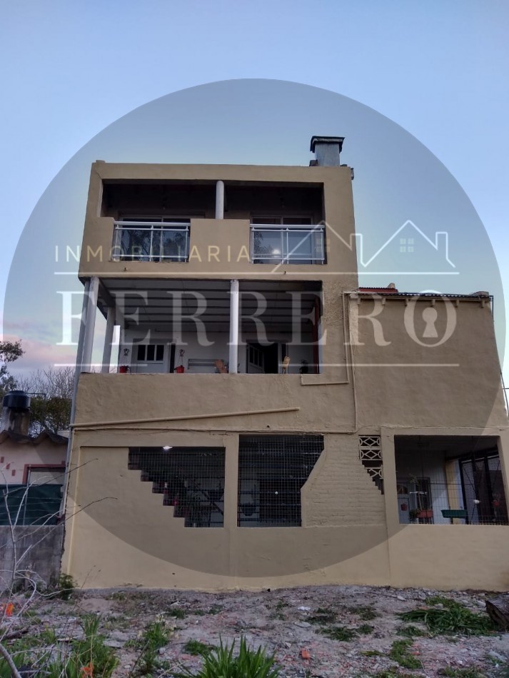 5 DEPTOS EN BLOCK EN BARRIO TALA