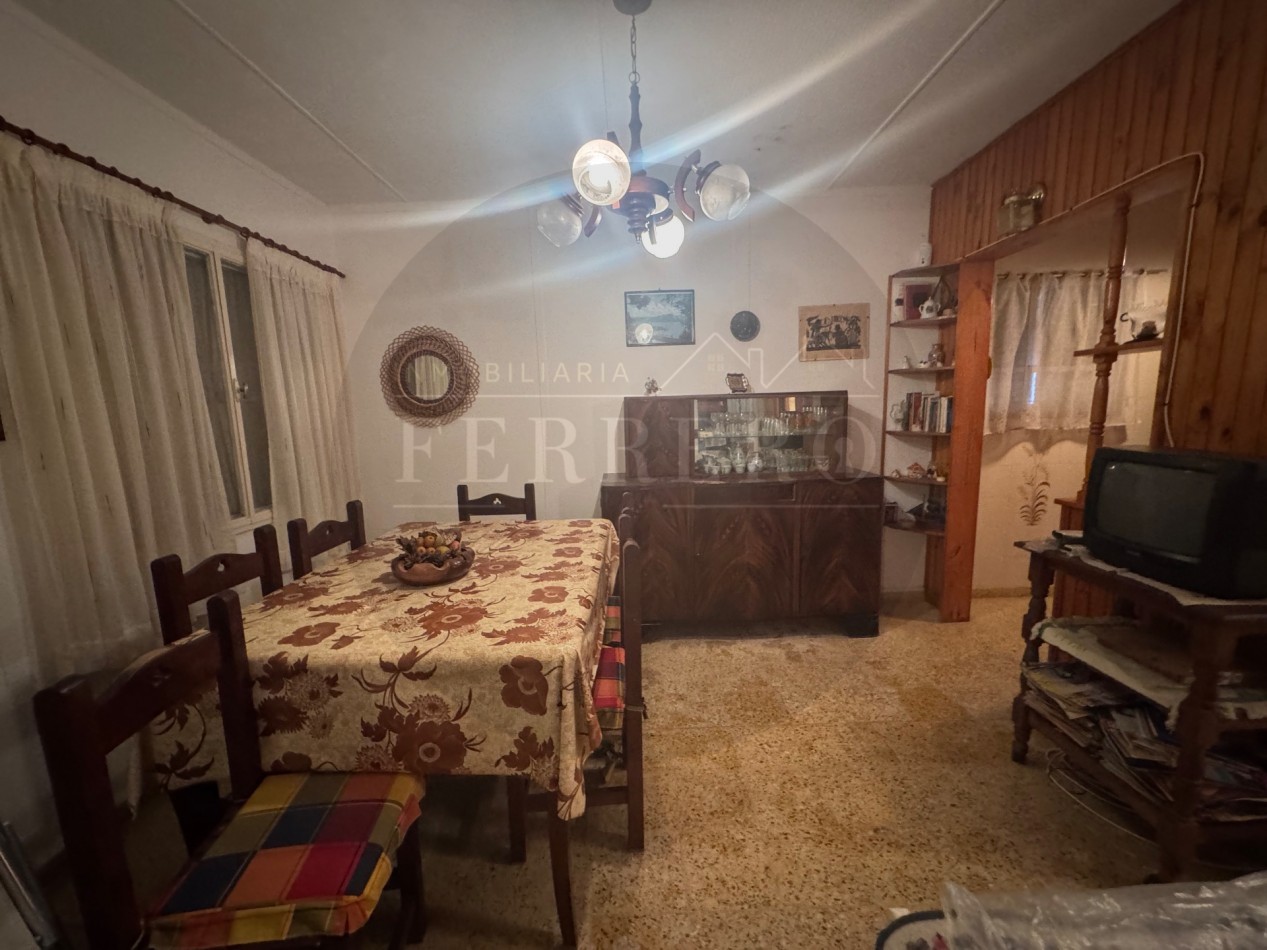 Propiedad Multifuncional con Tres Espacios Habitables y Gran Lote de 1.100m2