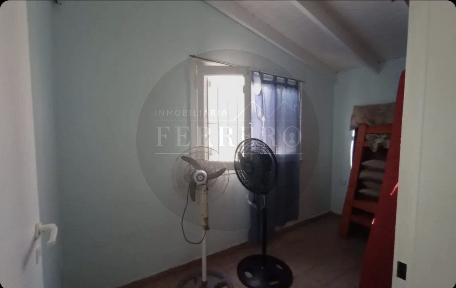 CASA PARA DISFRUTAR TODO EL AÑO- 4 AMBIENTES, IMPECABLE ! 
