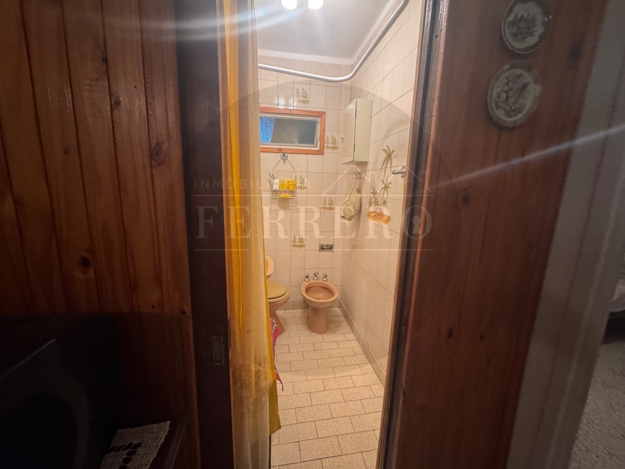 Propiedad Multifuncional con Tres Espacios Habitables y Gran Lote de 1.100m2
