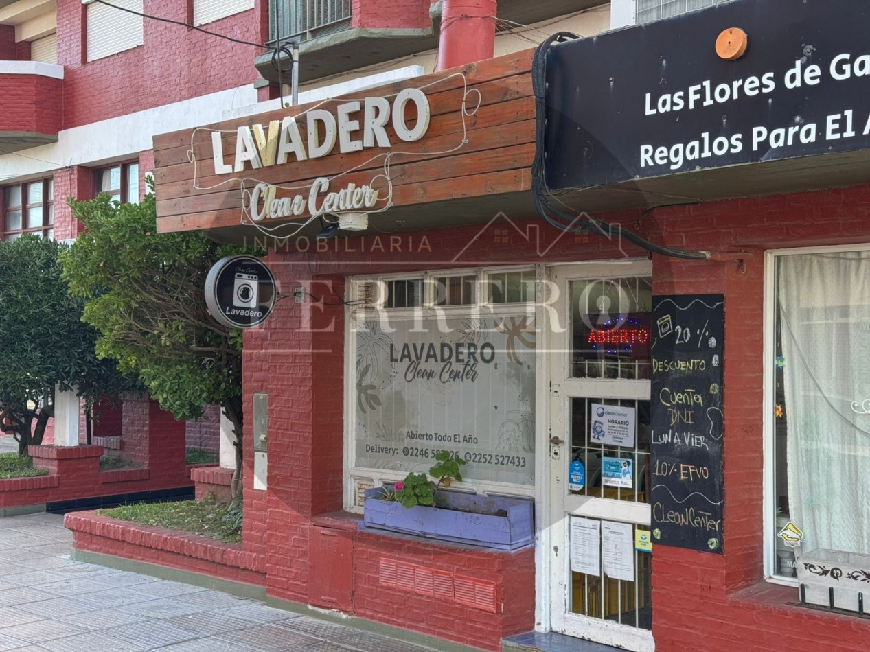 Venta de Local Comercial de 49 m² - No Incluye Fondo de Comercioq