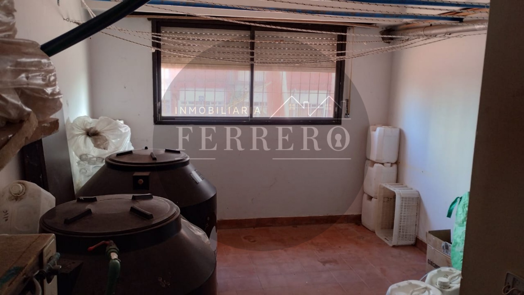 Venta de Local Comercial de 49 m² - No Incluye Fondo de Comercioq