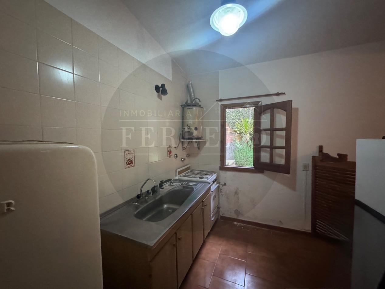 Propiedad Multifuncional con Tres Espacios Habitables y Gran Lote de 1.100m2