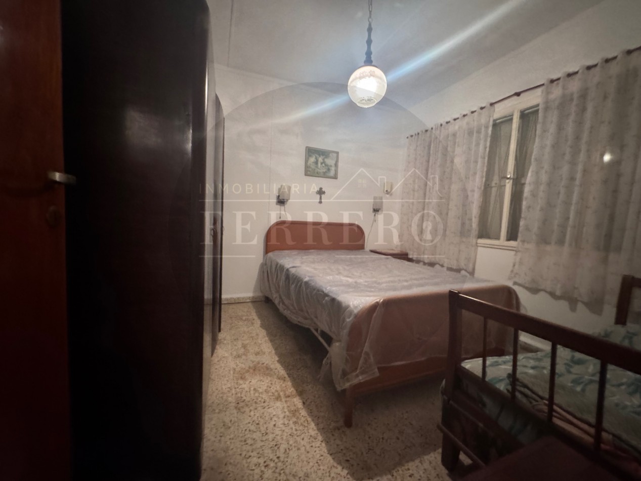 Propiedad Multifuncional con Tres Espacios Habitables y Gran Lote de 1.100m2