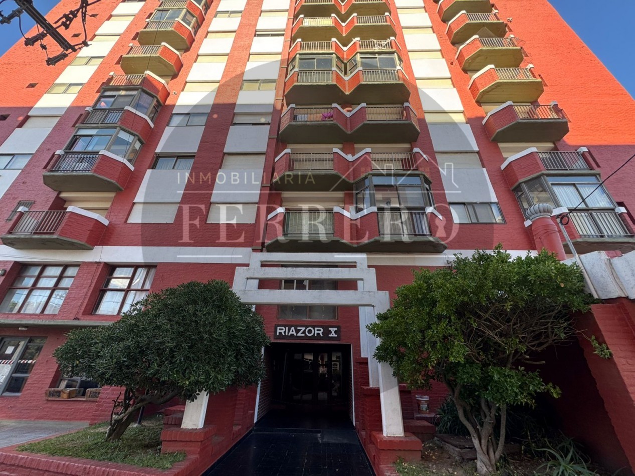 Venta de Local Comercial de 49 m² - No Incluye Fondo de Comercioq