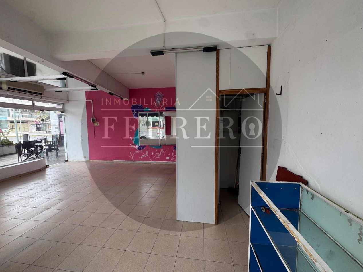 Local frente a Boulevard con excelente exposicion 