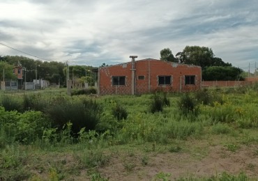 Casa 3 Amb a terminar sobre lote de 696 M2 en Tala sur