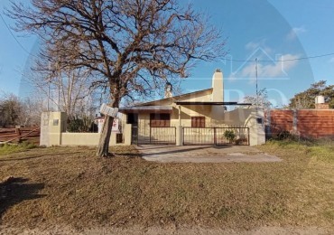 CASA PARA DISFRUTAR TODO EL AÑO- 4 AMBIENTES, IMPECABLE ! 