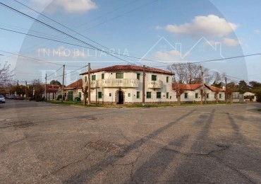 2 Ambientes en Primer Piso - Estilo Colonial y Excelente Ubicacion